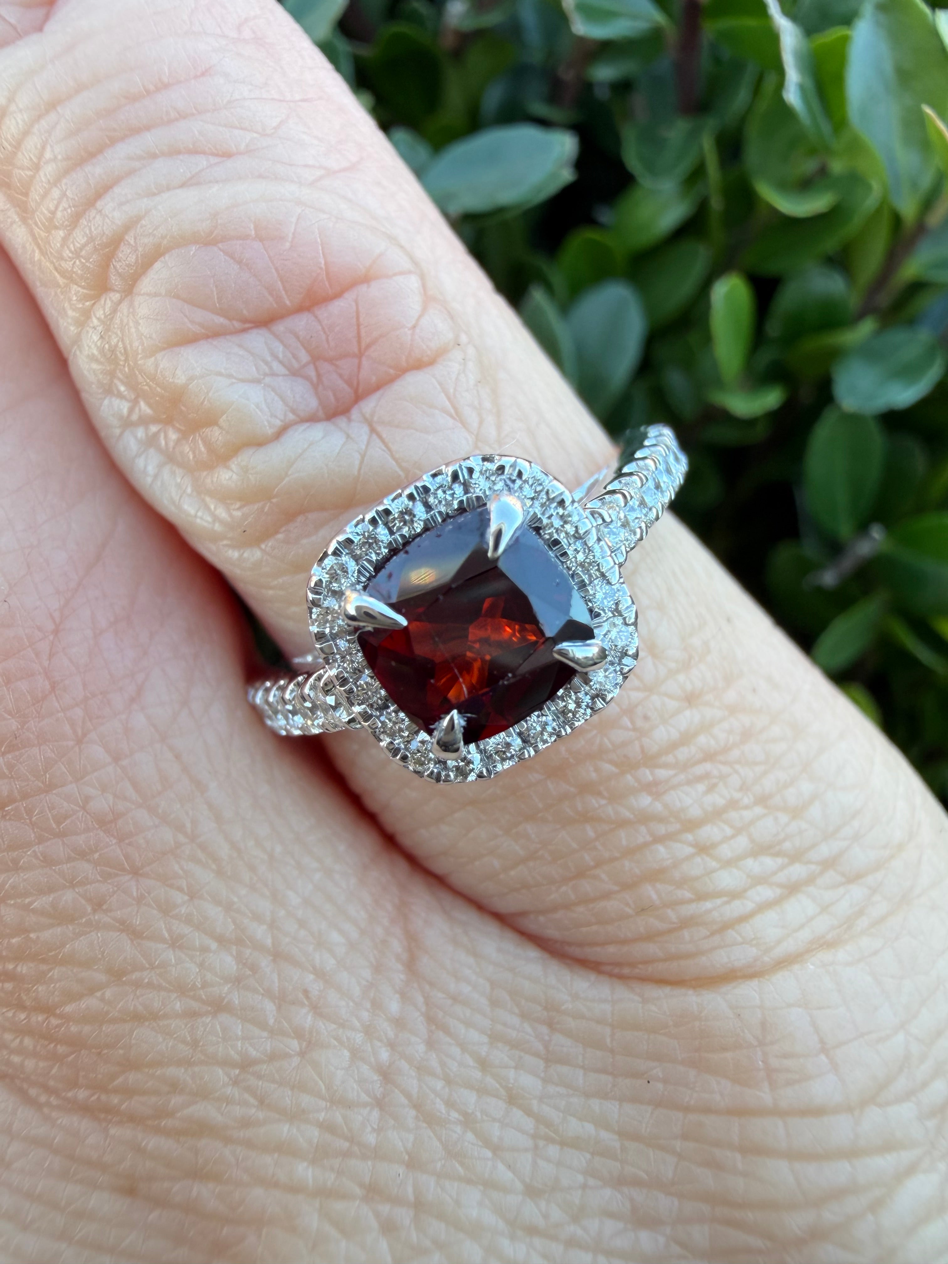 9K White Gold Garnet And Natural Diamond Ring certified