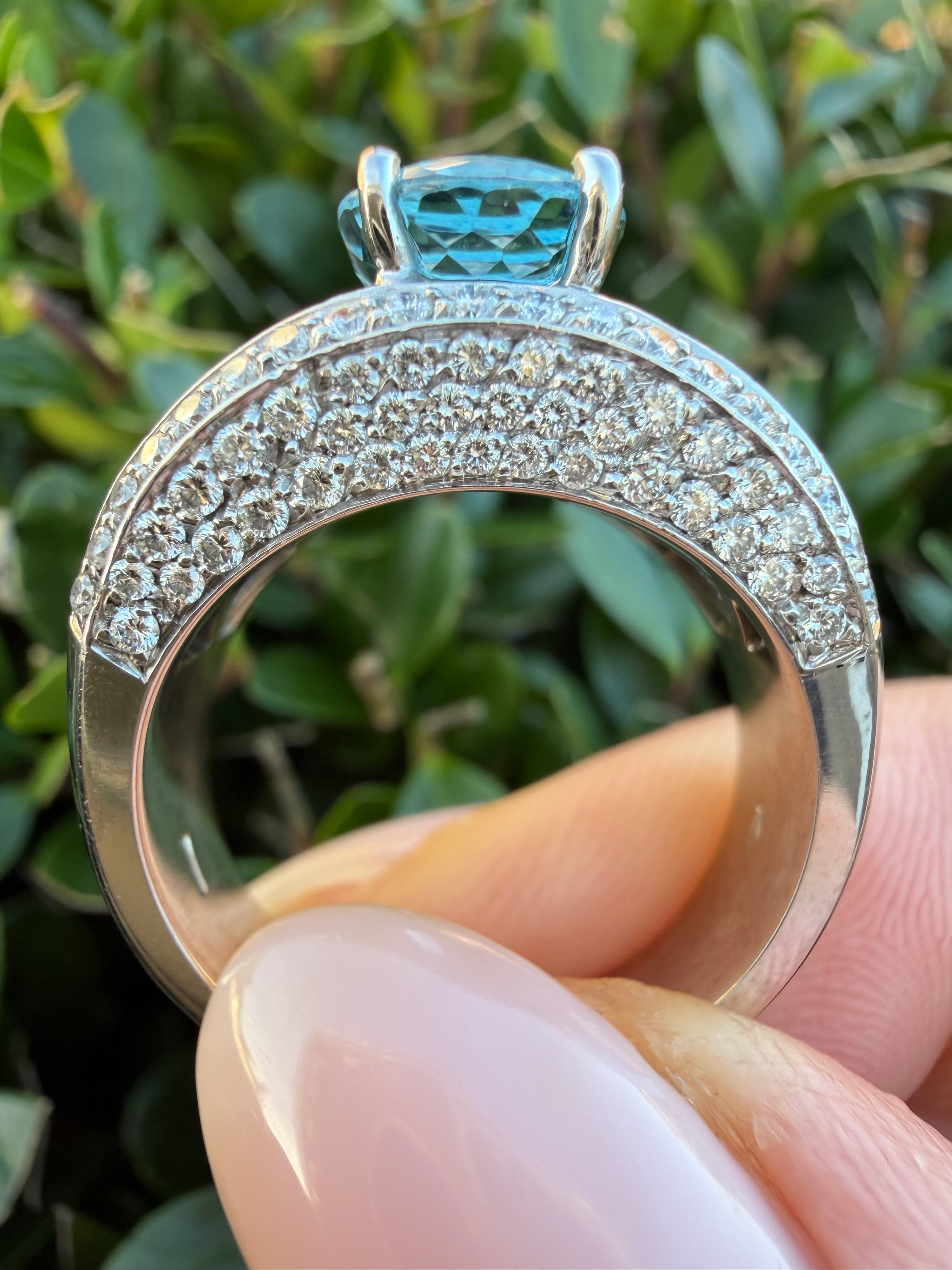 18k White Gold 2.05Ct Natural Aquamarine And 2.00ct Natural Diamond Ring certified