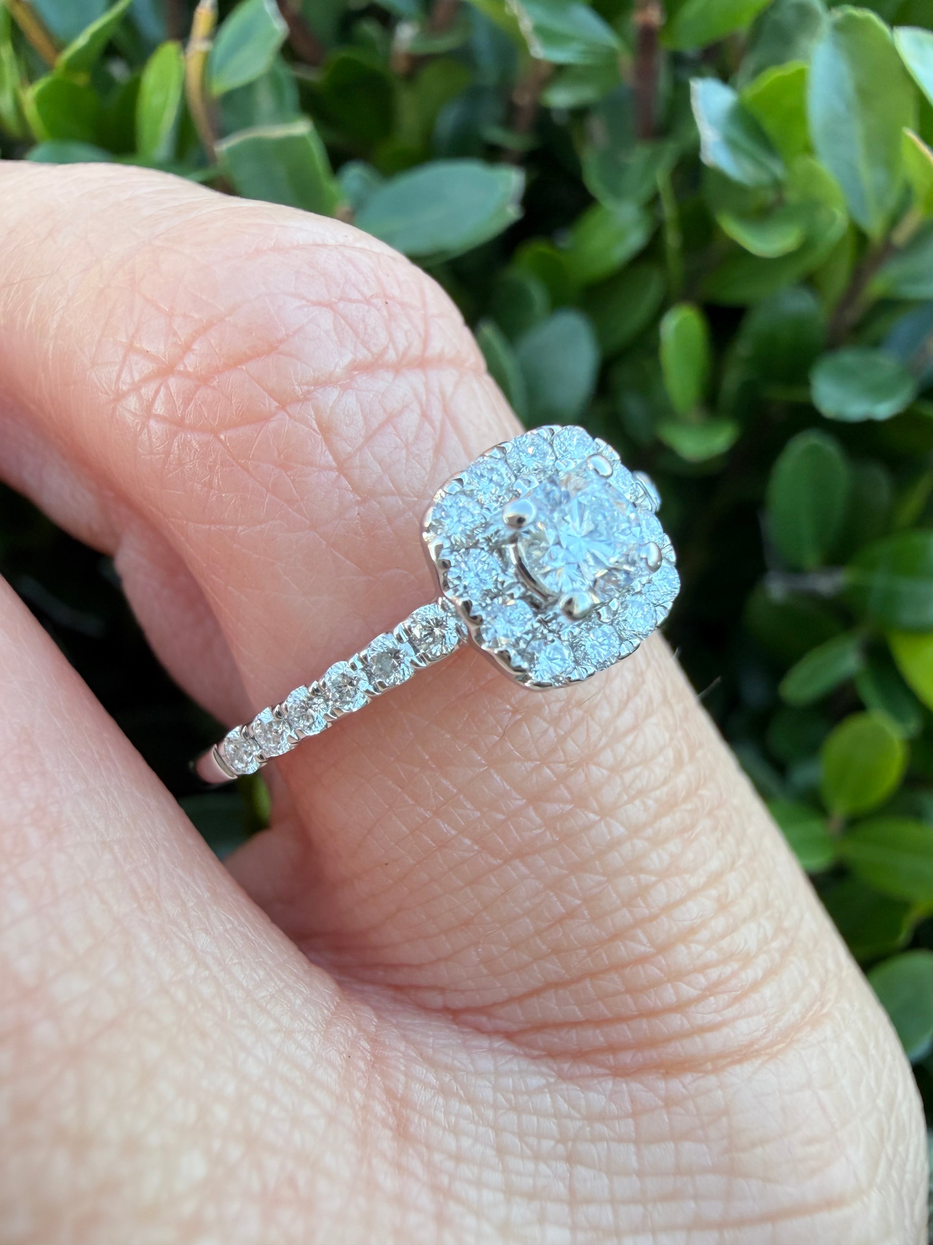 14k White Gold 0.37ct Natural Round Cut Diamond Halo Ring certified