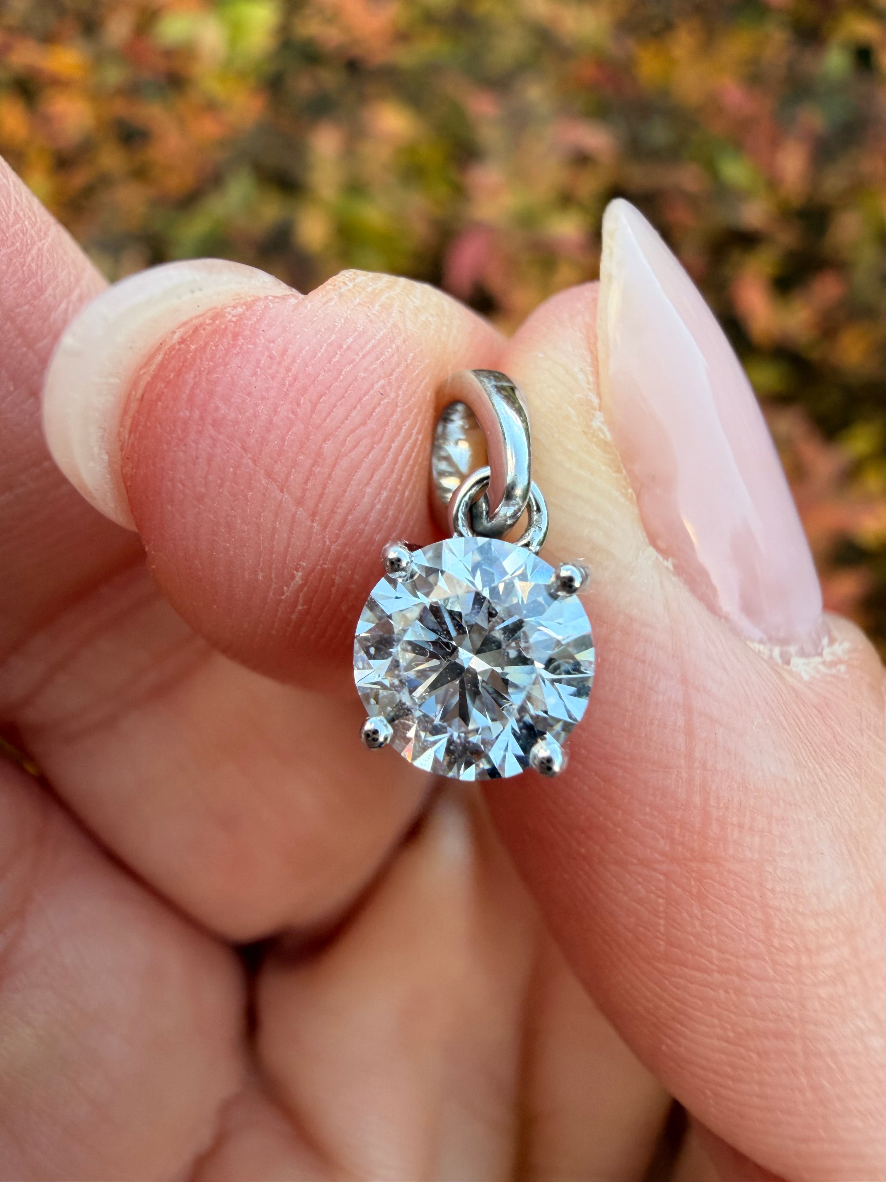 1.04ct Round Brilliant Cut lab grown Diamond Solitaire Pendant IGI certified 18k White Gold