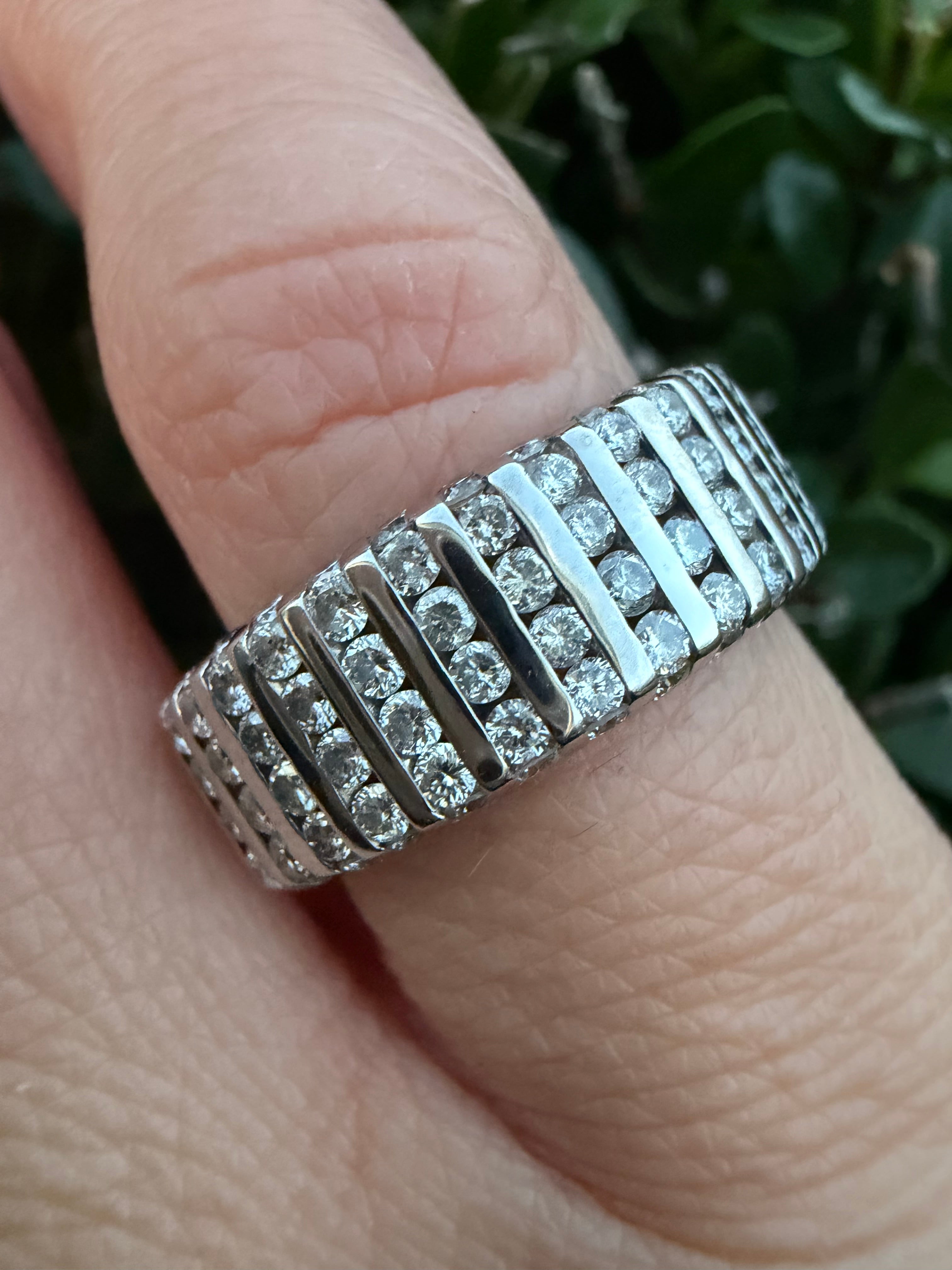 18k White Gold 0.80ct Natural Diamond Half Band Ring certified