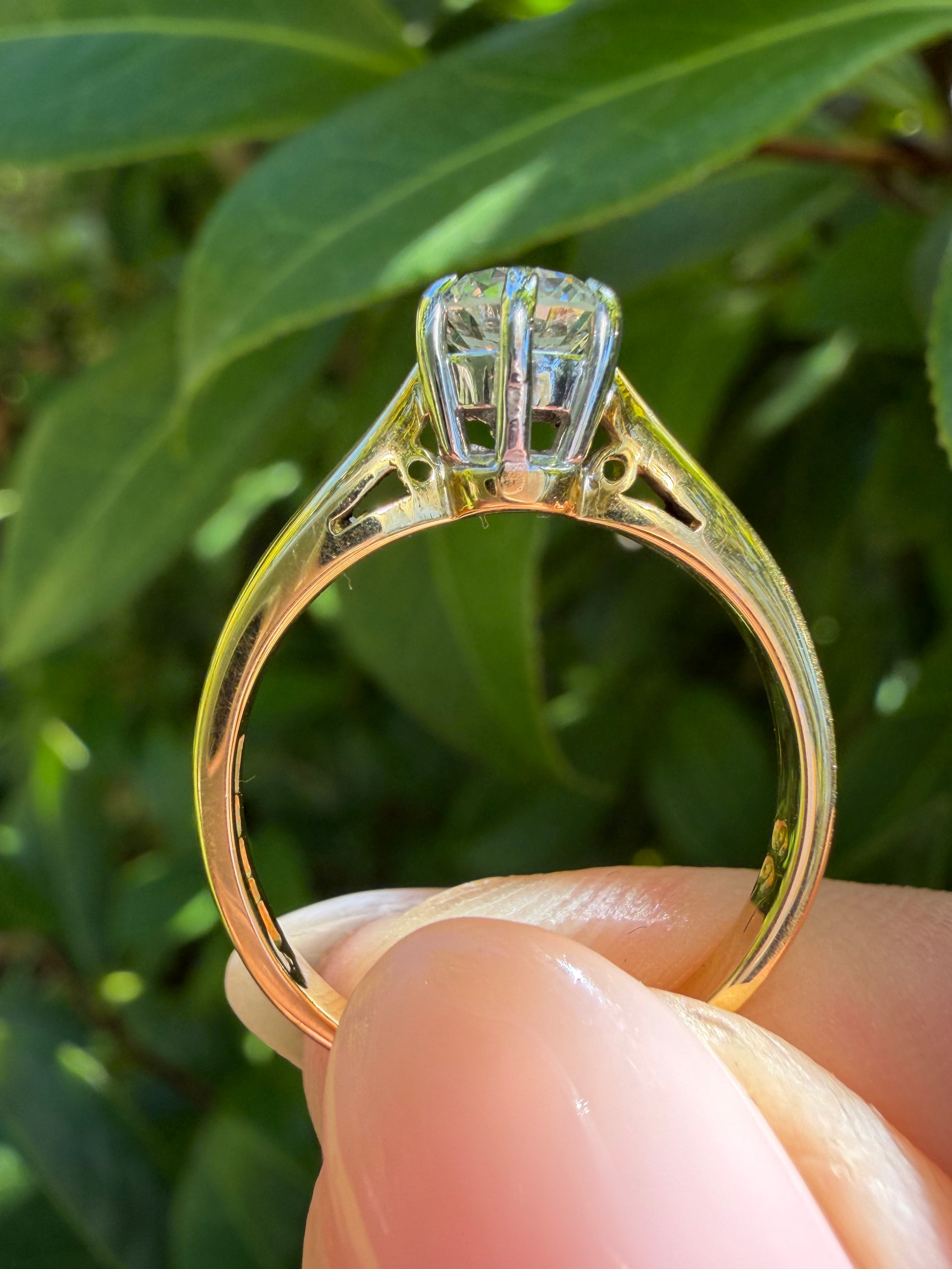 18k Yellow Gold 0.60ct Natural Round Brilliant Cut Diamond Solitaire Ring certified