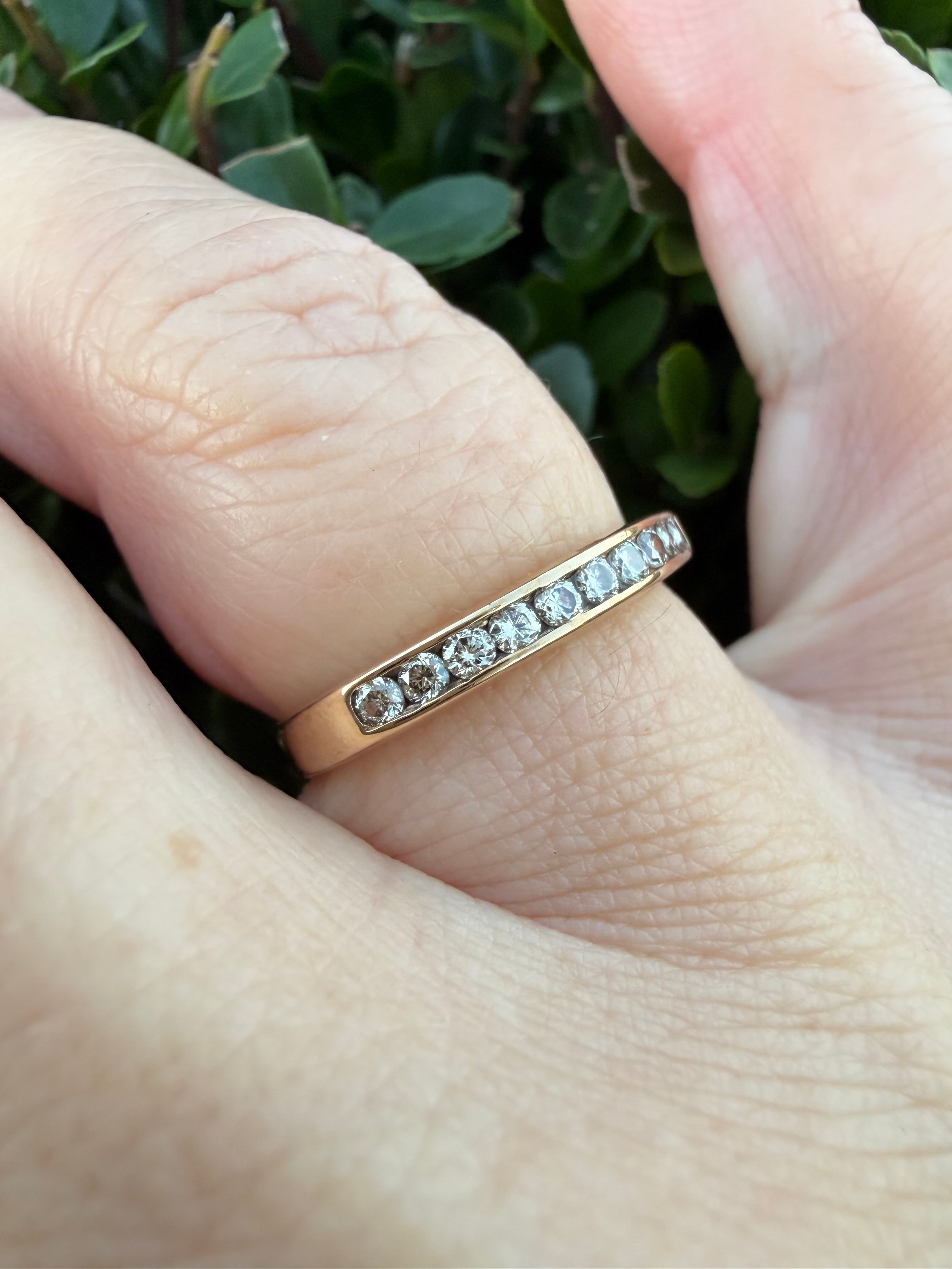 9k Yellow Gold 0.30ct Natural Diamond Half Eternity Ring certified