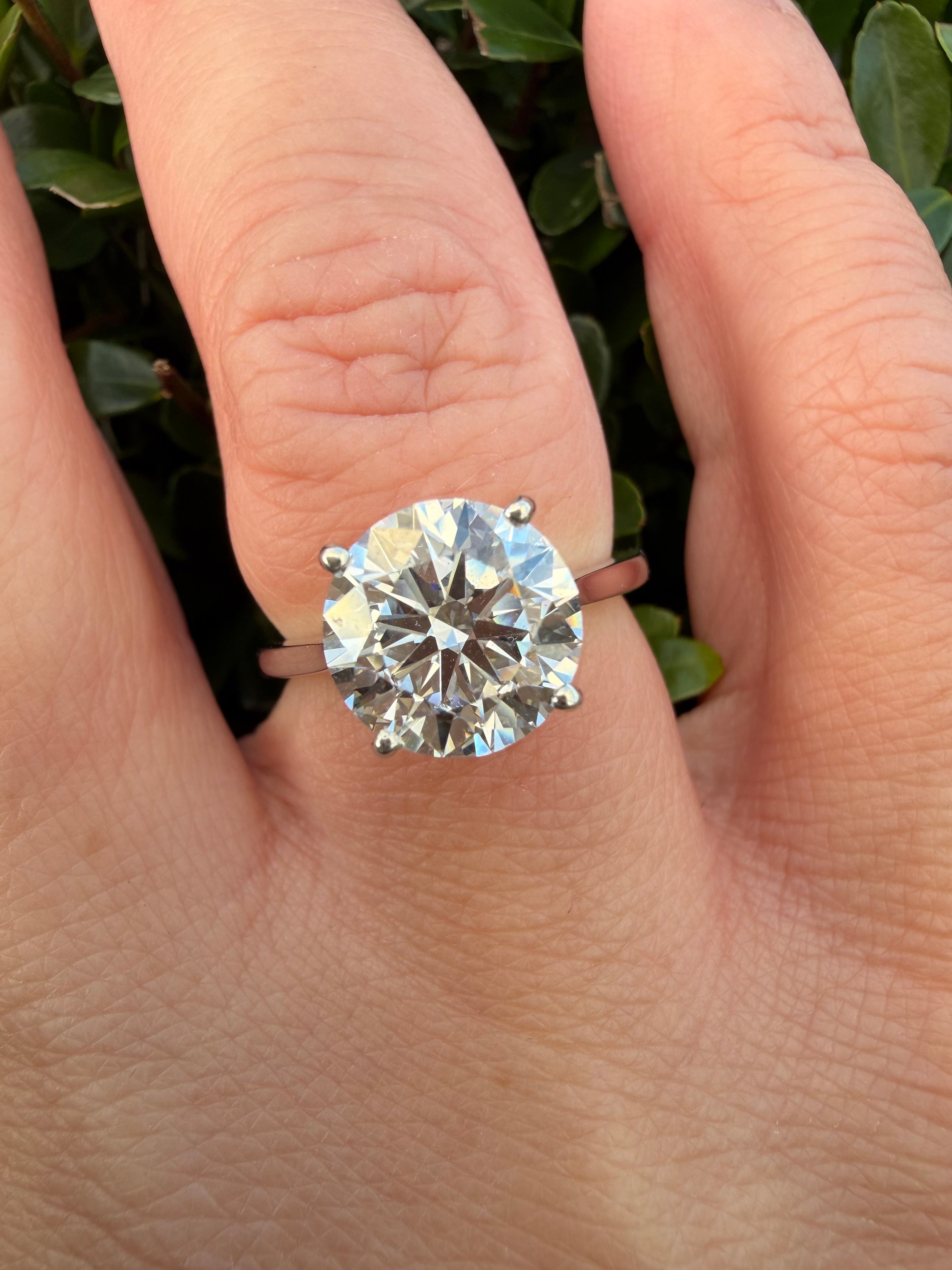 3.07ct round brilliant cut Lab Grown Diamond Solitaire Ring IGI Certified set in platinum