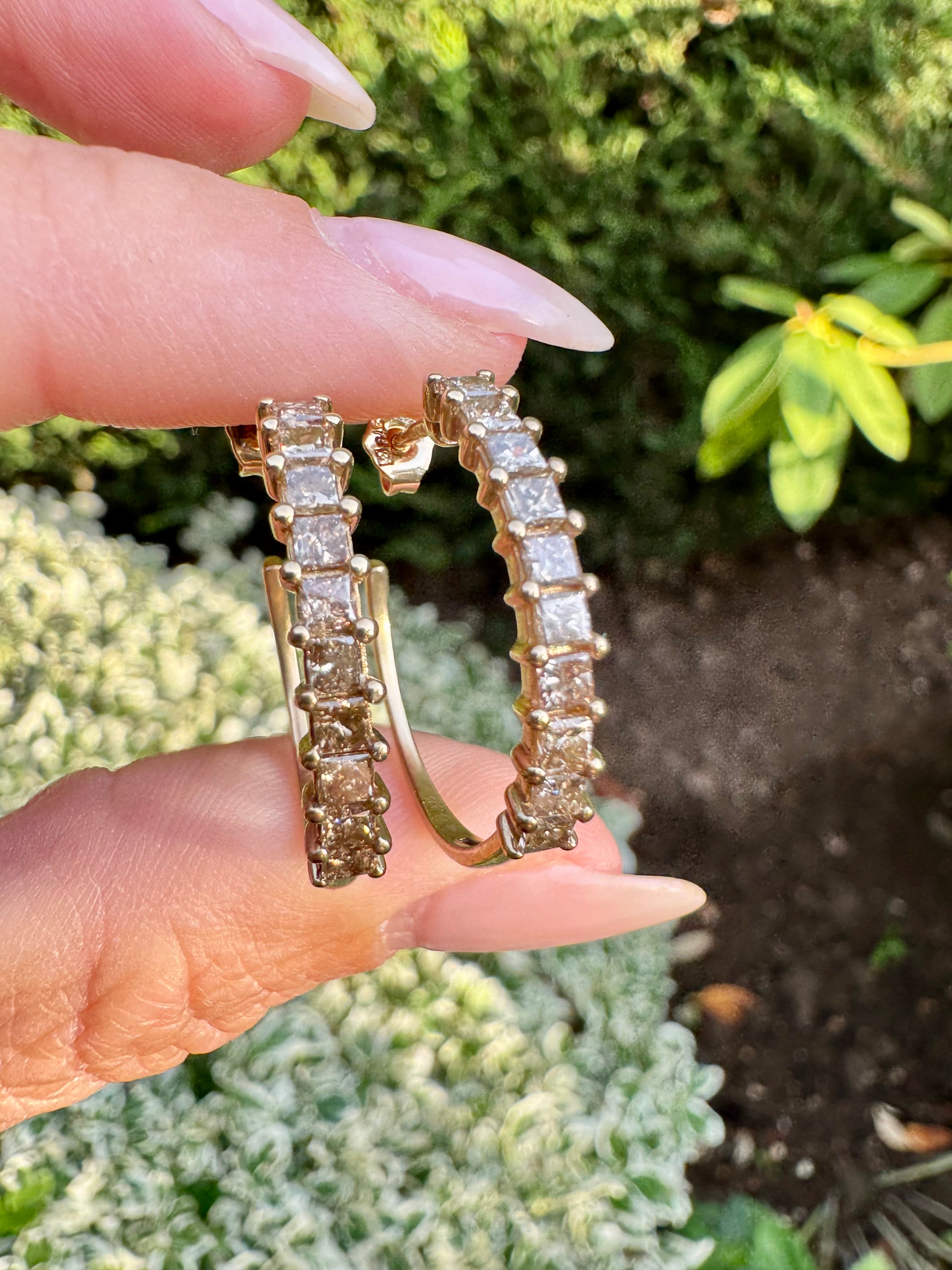 9k Yellow Gold 2.00 Ct Princess Cut Natural Diamond Earrings certified