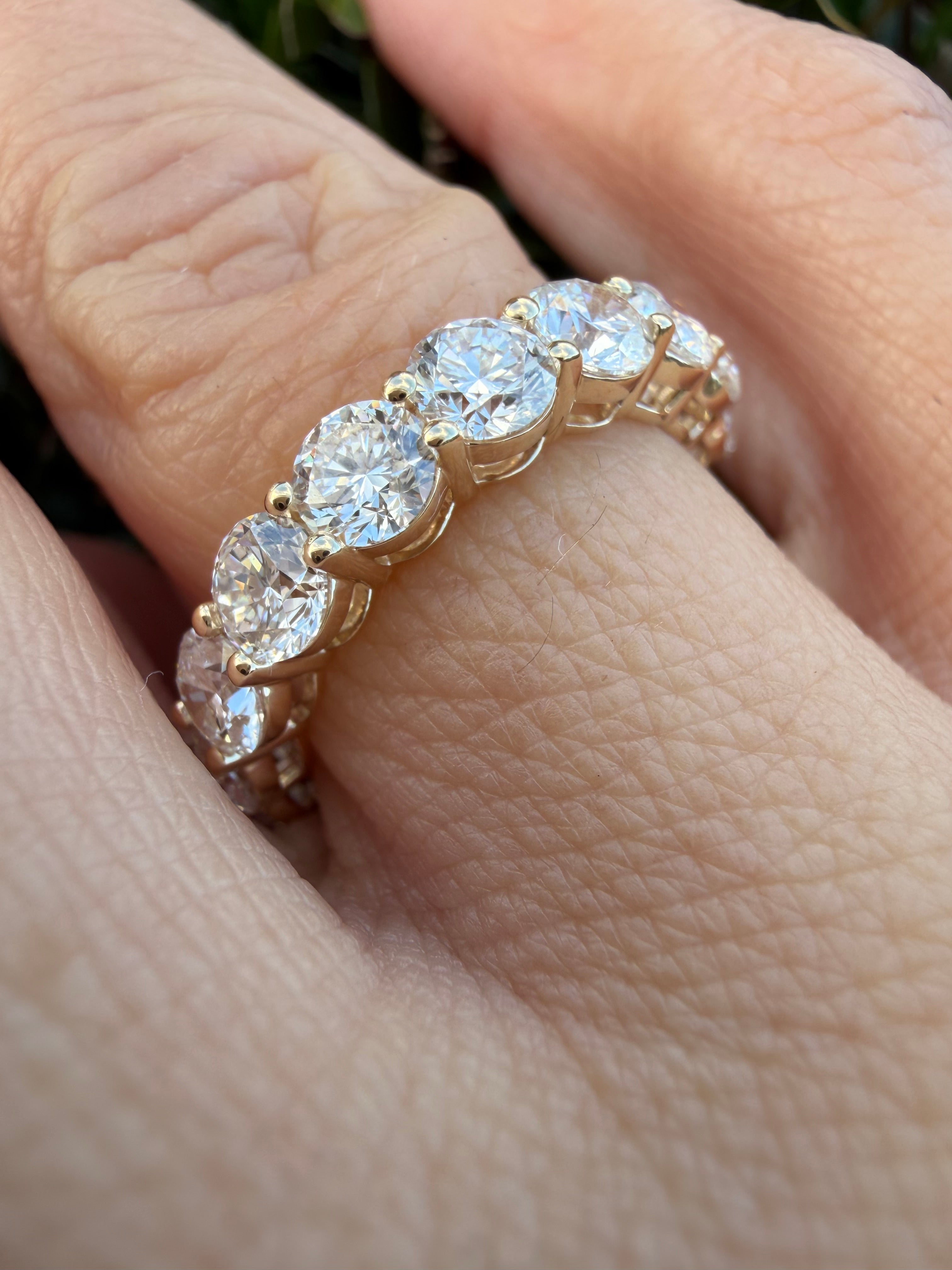 4.45ct round brilliant cut lab grown Diamond Full Eternity Ring 9k yellow Gold IGI certified